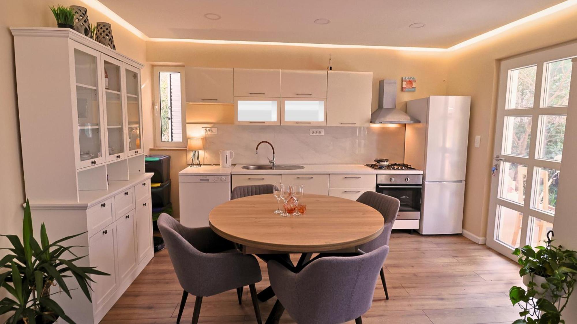 Central Single House With Parking-Top Location! Novalja Dış mekan fotoğraf